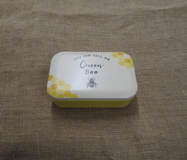 Queen Bee Lunch Box made of Bamboo