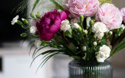 How to Keep Your Flowers Looking Fresh for Longer
